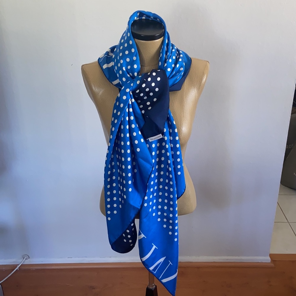 Auth Valentino Navy/Blue PolkaDot Silk Reversible Scarf